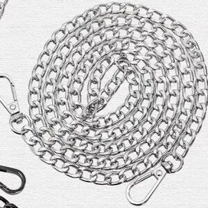 Stylish Silver Chain Crossbody Bag